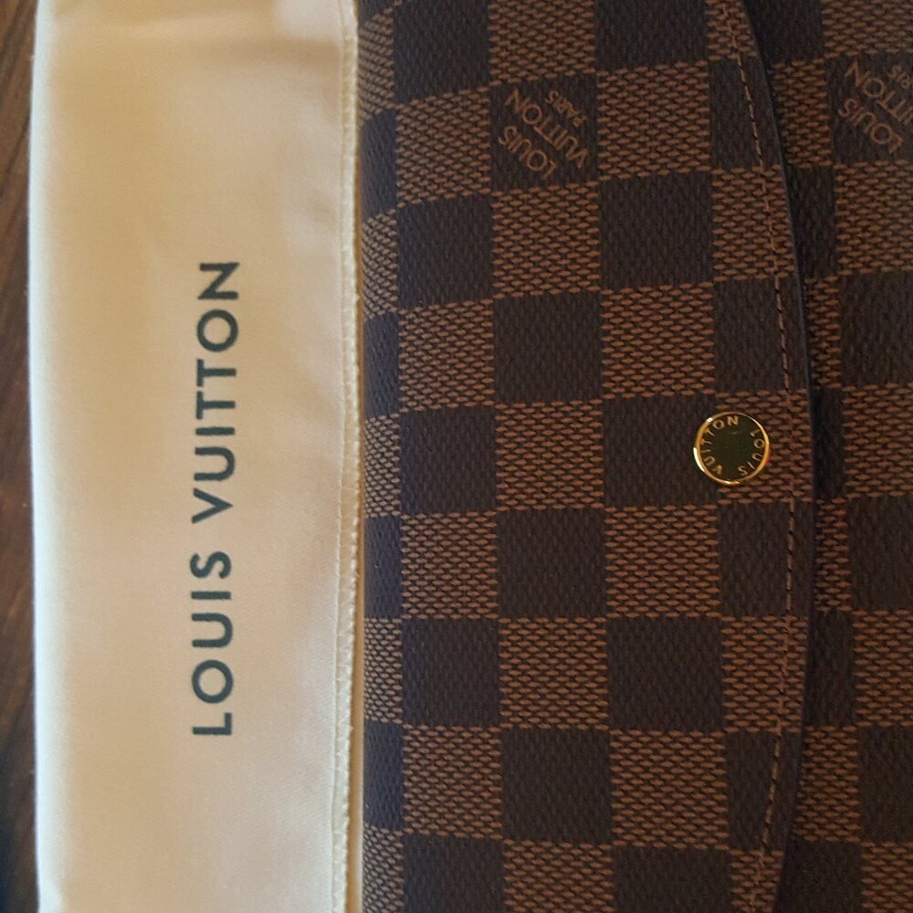 New Louis Vuitton Emilie Wallet